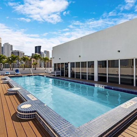 Roami At Sunny Isles Apartment Miami Beach Exterior photo
