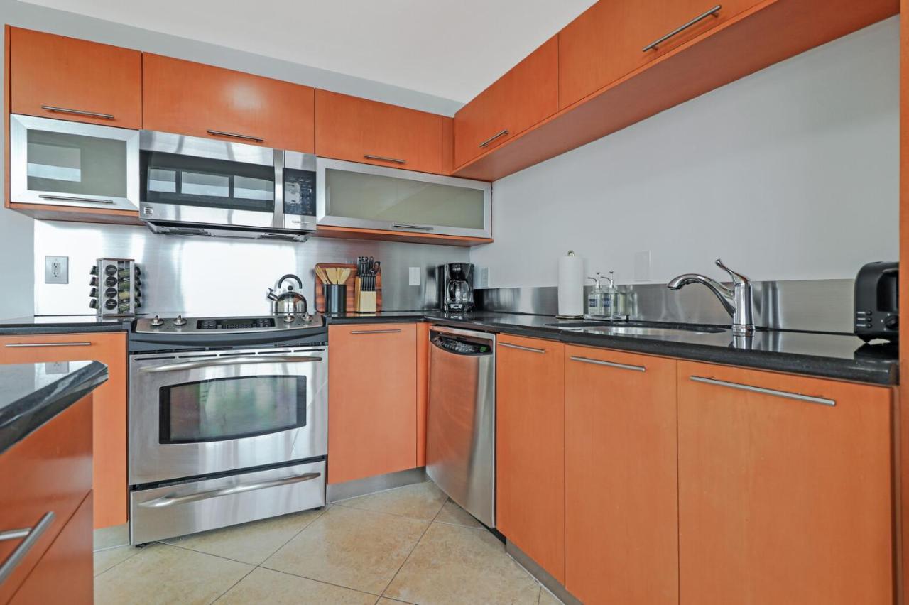 Roami At Sunny Isles Apartment Miami Beach Exterior photo